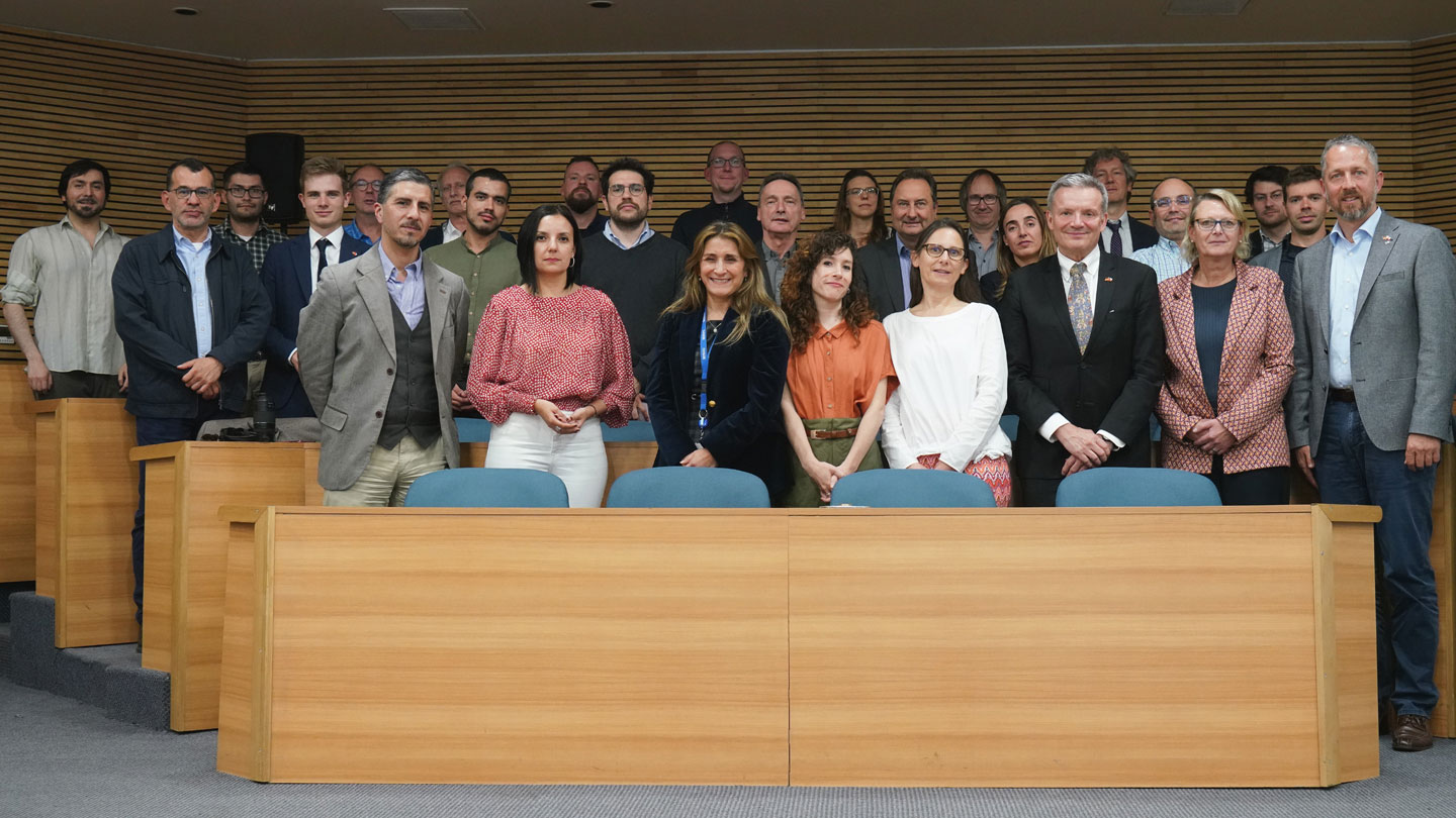 Foto de grupo en la mesa redonda "Policy Brief", 15 de noviembre de 2023, Santiago de Chile (Derechos de imagen: DLR)